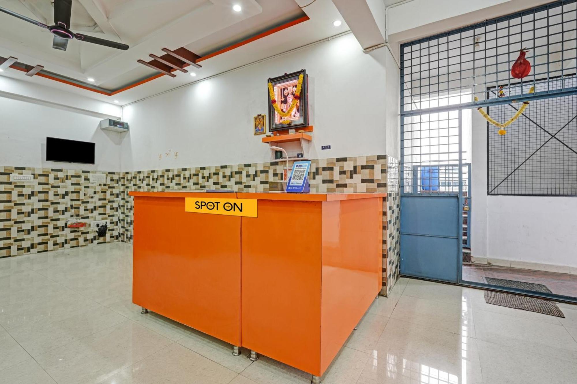 Hotel Spot On Anugraha Residency Kumbalgod Exterior foto